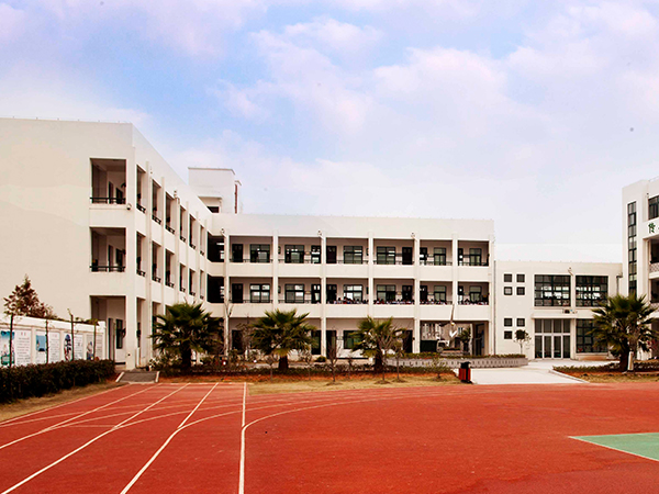 力锐斯UPS和蓄电池 - 长沙市石马路环线小学项目